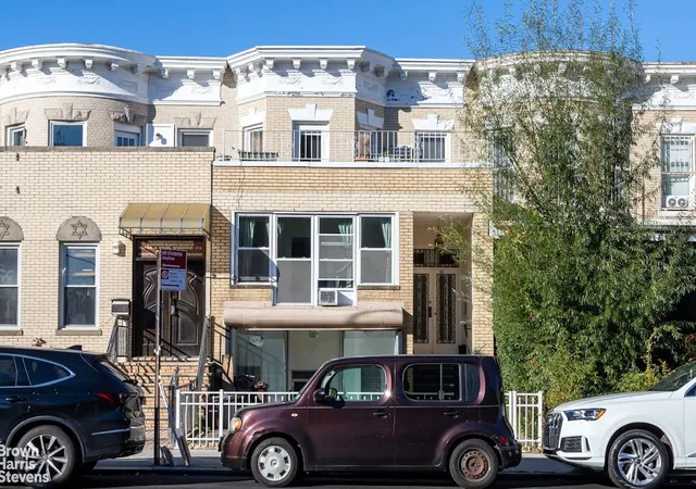 Photo 3 of Single family home for sale at 96 W End Ave, Brooklyn, NY 11235 | MLS# RLS20057612 | Listing updated on 2026-07-12