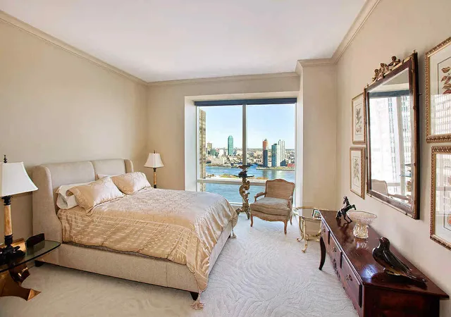 Photo 3 of Condo for sale at 845 United Nations Plz #32B, New York, NY 10017 | MLS# RLS20057626 | Listing updated on 2026-06-12