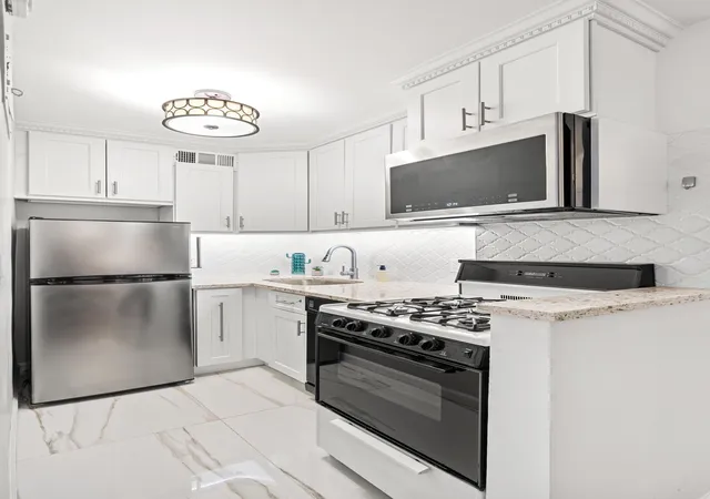 Photo 3 of House for sale at 155 E 34th Street #12D, New York, NY 10016 | MLS# RLS20057646 | Listing updated on 2025-12-06