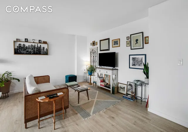 Photo 4 of House for sale at 5800 Arlington Ave #17D, Bronx, NY 10471 | MLS# RLS20057497 | Listing updated on 2025-12-25