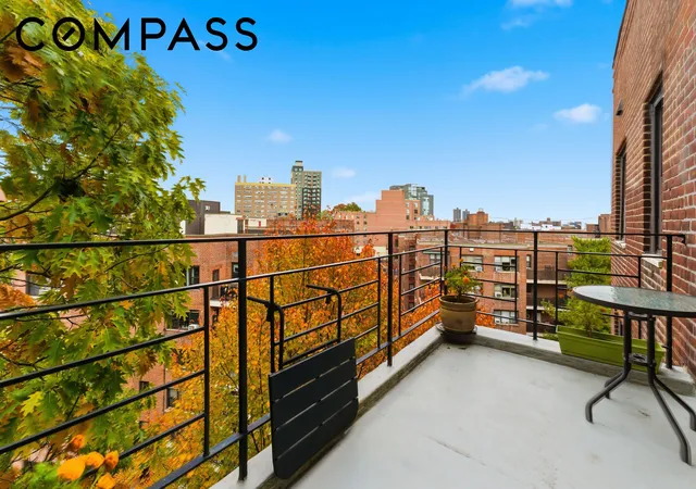 2nd image of 3616 Henry Hudson Pkwy, New York City, NY 10463