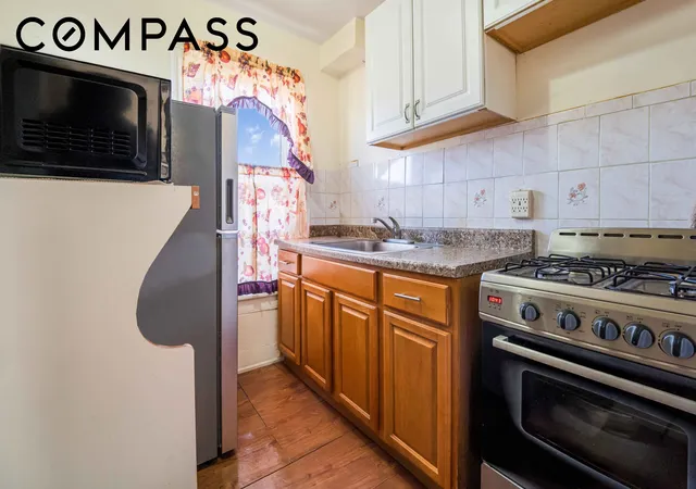 Listing Photo 4 - Condo for sale in building located at 97-30 127th St, New York City, NY 11419