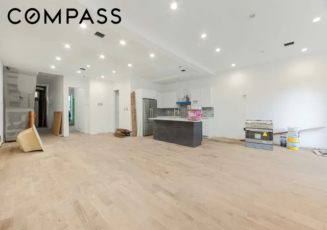 4th image of 913 Lafayette Ave, New York City, NY 11221 | MLS# RLS20057886