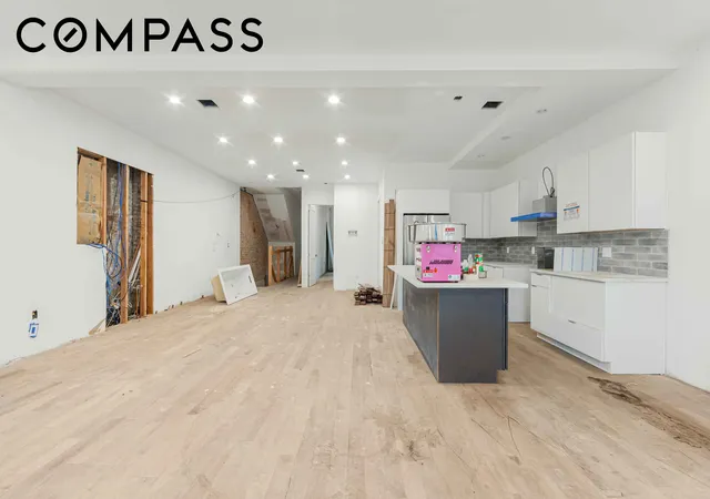 5th image of 913 Lafayette Ave, New York City, NY 11221 | MLS# RLS20057886