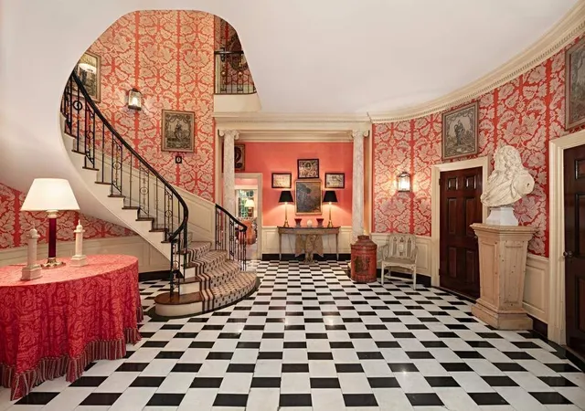 2nd image of 121 E 65th St, New York City, NY 10065 | MLS# RLS20057922