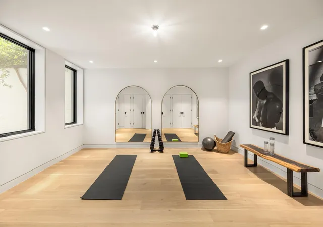 24th image of 250 W 73rd St, New York, NY 10023 | MLS# RLS20058109