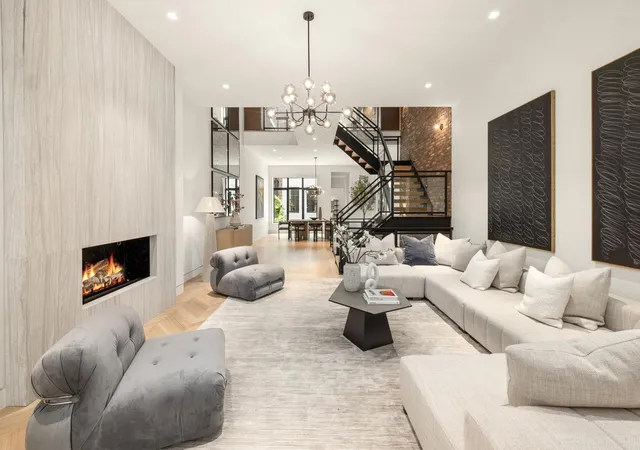 3rd image of 250 W 73Rd St, New York, NY 10023 | MLS# RLS20058109