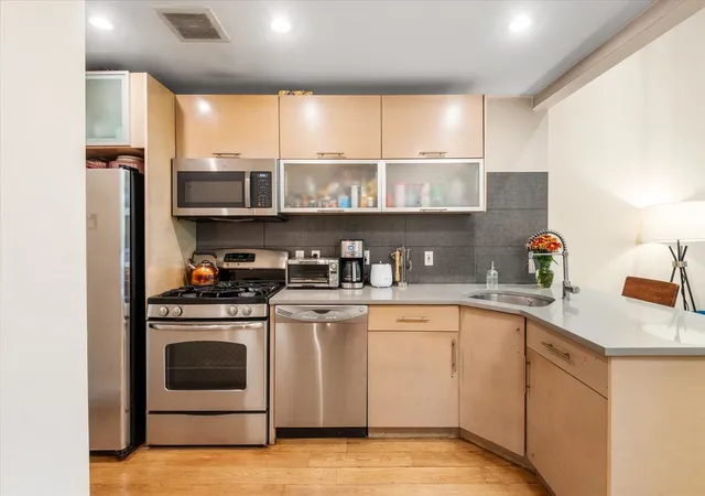 Photo 4 of House for sale at 727 Dean St #2F, Brooklyn, NY 11238 | MLS# RLS20058233 | Listing updated on 2026-05-13
