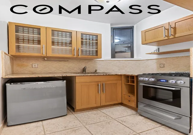 Photo 4 of House for sale at 529 E 88Th St #1B, New York, NY 10128 | MLS# RLS20058050 | Listing updated on 2026-06-21