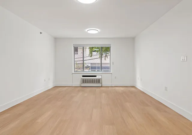 Photo 2 of Condo for sale at 47 05 5th St #202, Long Island City, NY 11101 | MLS# RLS20058356 | Listing updated on 2025-11-05