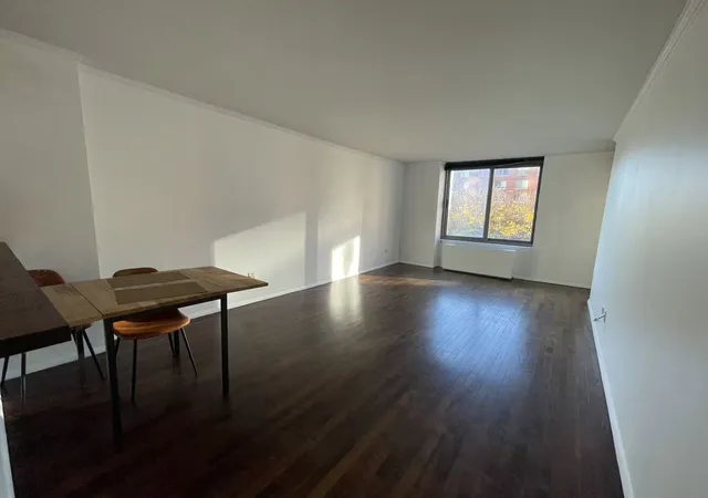 3rd image of 2 S End Ave #5T, New York, NY 10280 | MLS# RLS20058490