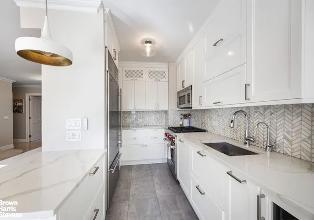 Photo 3 of House for sale at 370 E 76Th St #A1002, New York, NY 10021 | MLS# RLS20058508 | Listing updated on 2025-12-14