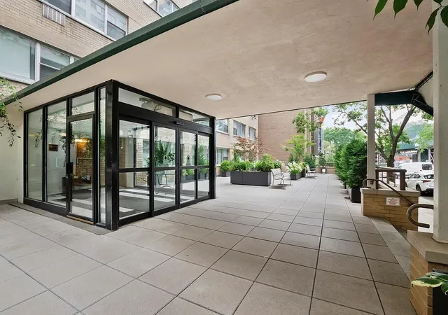 Photo 2 of Condo for sale at 333 E 46th Street #4-J, New York, NY 10017 | MLS# RLS20058808 | Listing updated on 2026-05-01