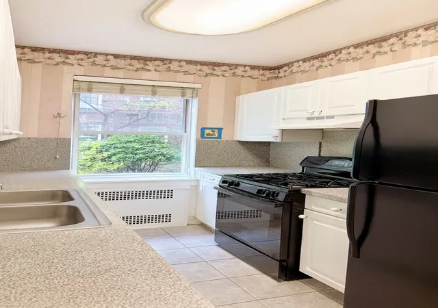 Photo 4 of House for sale at 915 E 17th Street #116, Brooklyn, NY 11230 | MLS# RLS20059138 | Listing updated on 2026-03-27