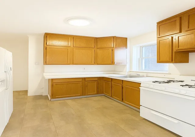5th image of 915 E 17Th St #302, Brooklyn, NY 11230 | MLS# RLS20059151