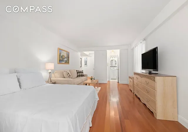 Photo 3 of Condo for sale at 225 E 46th St #8J, New York, NY 10017 | MLS# RLS20059237 | Listing updated on 2026-04-19