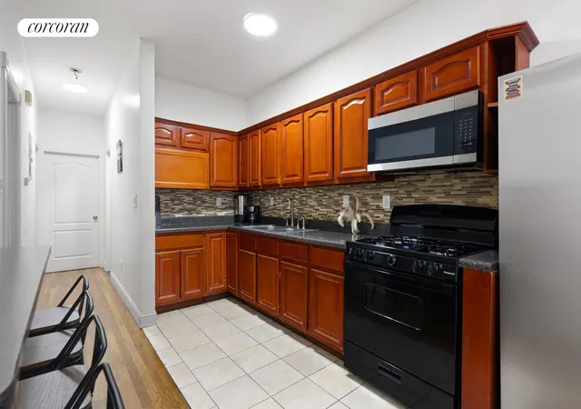 2nd image of 647 Midwood St #3A, New York City, NY 11203 | MLS# RLS20059426