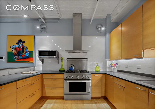 Photo 2 of Condo for sale at 107 W 25th St #5B, New York, NY 10001 | MLS# RLS20058862 | Listing updated on 2025-12-17