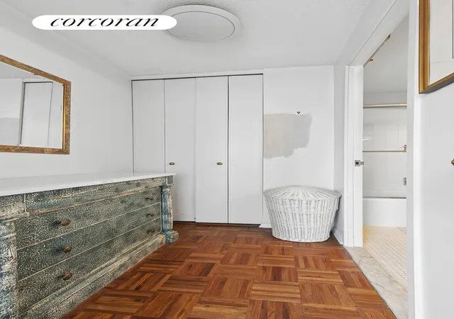 Photo 4 of House for sale at 1065 Park Ave #22D, New York, NY 10128 | MLS# RLS20059576 | Listing updated on 2025-11-17