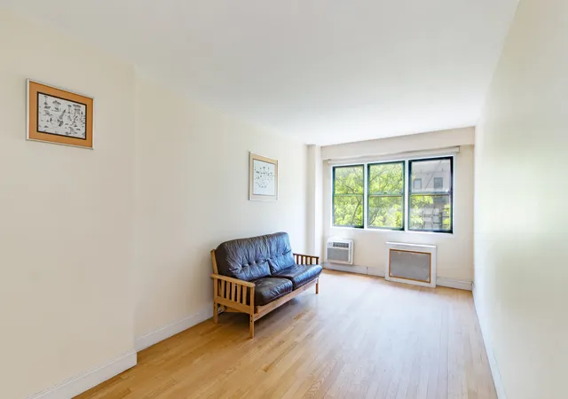 Homes for sale in New York City, NY | 579 W 215Th St #5A, New York City, NY 10034 | MLS# RLS20059635