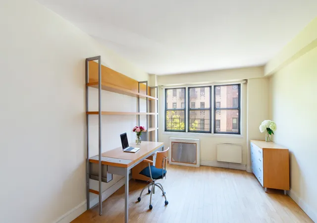Homes for sale in New York City, NY | 579 W 215Th St #5A, New York City, NY 10034 | MLS# RLS20059635