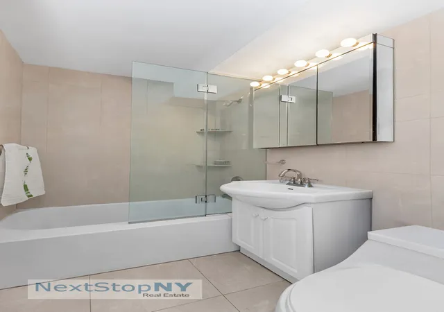 Photo 3 of House for sale at 235 E 57th Street #14D, New York, NY 10022 | MLS# RLS20059783 | Listing updated on 2025-11-23