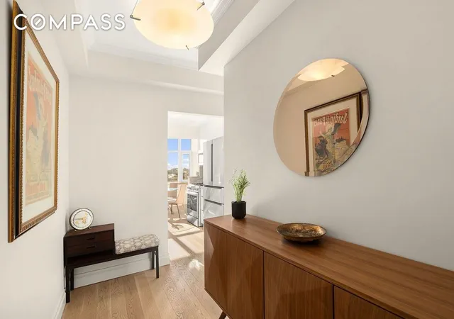 Photo 4 of House for sale at 404 E 76Th St #7D, New York, NY 10021 | MLS# RLS20059238 | Listing updated on 2025-12-17