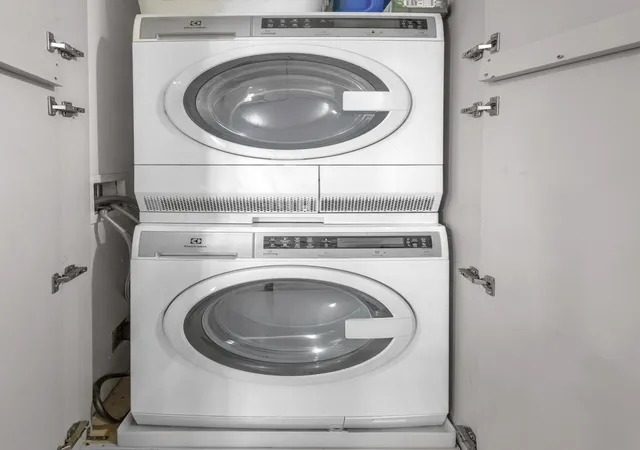 Photo 3 of House for sale at 490 Van Buren St #3-A, Brooklyn, NY 11221 | MLS# RLS20060254 | Listing updated on 2025-12-15