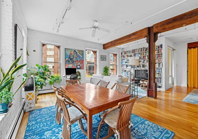 3rd image of 165 Duane St, New York City, NY 10013