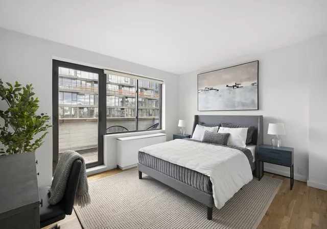 4th image of 50 Henry St, New York City, NY 10002