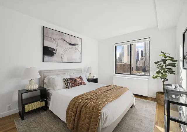 5th image of 50 Henry St, New York City, NY 10002