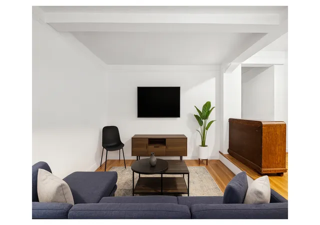 1st image of 200 W 20Th St #701, New York City, NY 10011 | MLS# RLS20060460