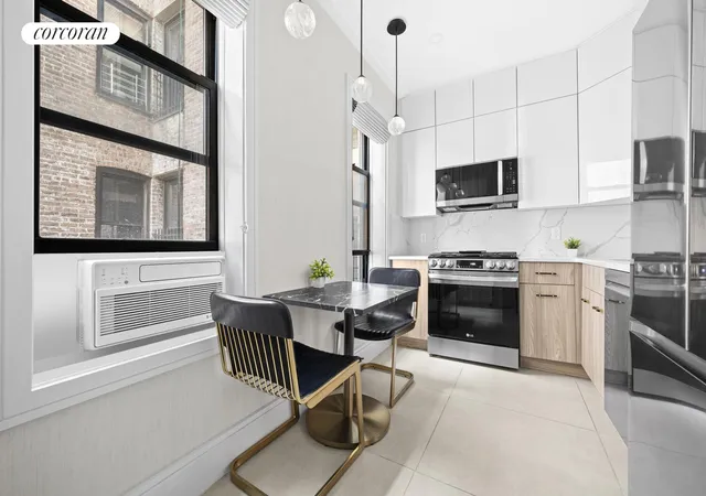 Photo 3 of House for sale at 325 E 80th Street #4H, New York, NY 10075 | MLS# RLS20060631 | Listing updated on 2026-04-26