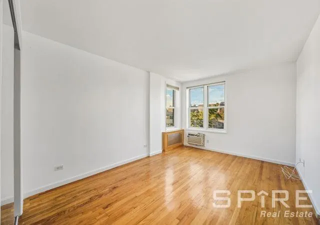 Photo 4 of House for sale at 34-25 150th Place #3E, Flushing, NY 11354 | MLS# RLS20060696 | Listing updated on 2025-12-11