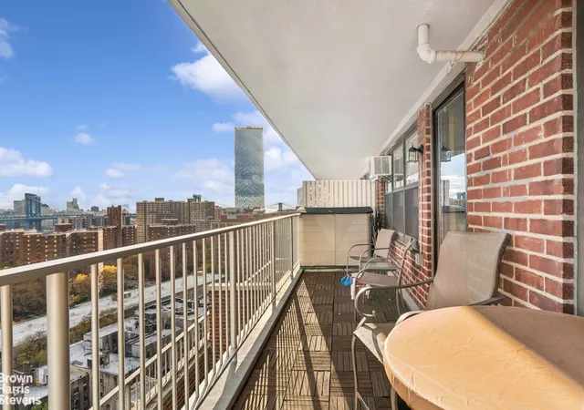 4th image of 264 E Broadway #C1905, New York, NY 10002 | MLS# RLS20060804