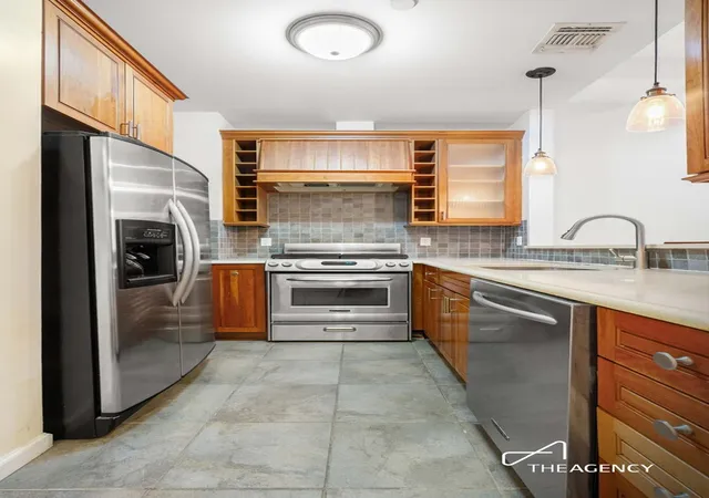 Listing Photo 5 - Condo for sale in building located at 7 W 131St St, New York City, NY 10037 - Unit #A2