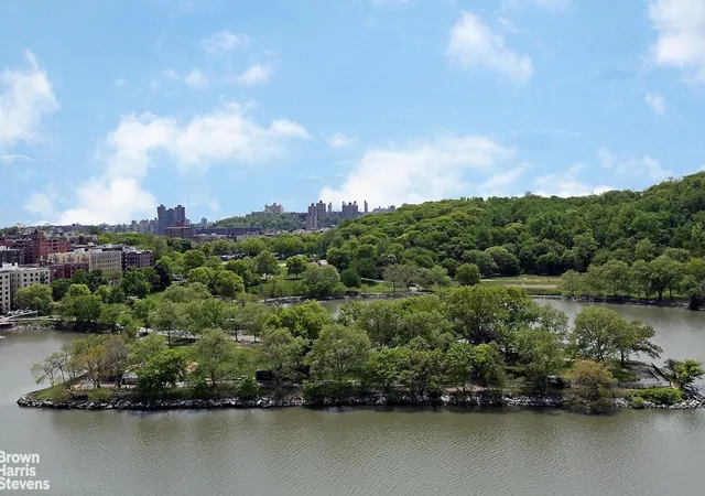 5th image of 2400 Johnson Ave #11K, New York City, NY 10463 | MLS# RLS20060869