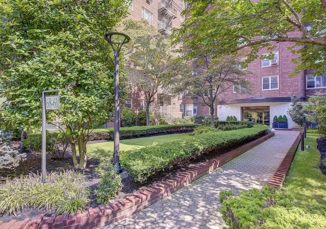 19th image of 68 61 Yellowstone Blvd #606, Forest Hills, NY 11375 | MLS# RLS20060956