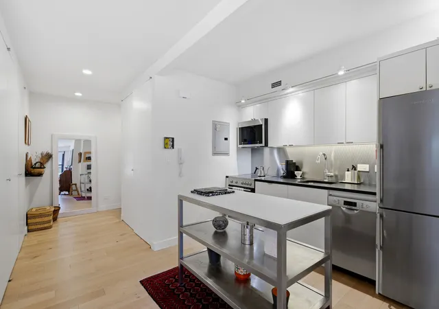 Photo 3 of Sale Pending at 1065 Park Ave #3BC, New York, NY 10128 | MLS# RLS20061130 | Listing updated on 2026-02-20