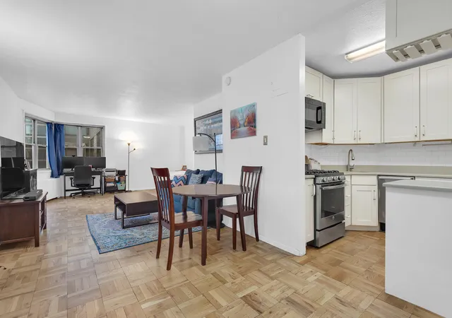 3rd image of 300 E 40Th St #6L, New York, NY 10016 | MLS# RLS20061227
