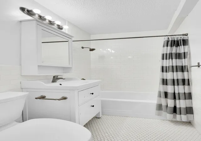 5th image of 300 E 40Th St #6L, New York, NY 10016 | MLS# RLS20061227