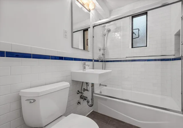 Homes for sale in New York City, NY | 31 Nagle Avenue, New York City, NY 10040 | Houzeo