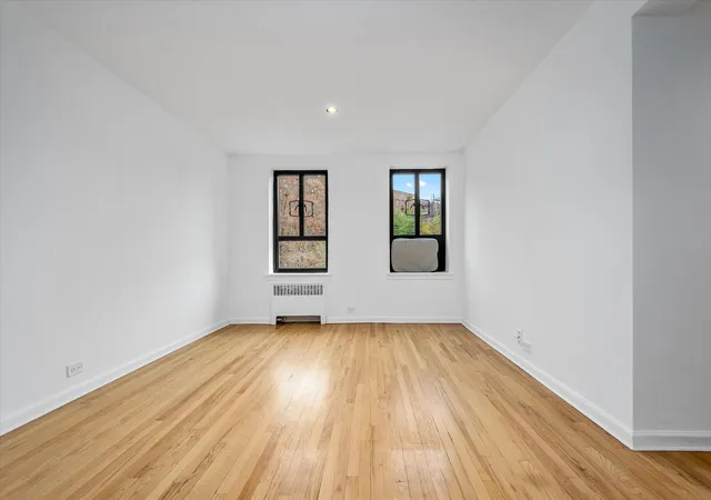 Homes for sale in New York City, NY | 31 Nagle Ave #3-H, New York City, NY 10040 | MLS# RLS20061445