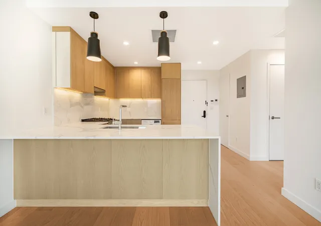 Photo 3 of Condo for sale at 30 05 Vernon Blvd #2-H, New York City, NY 11102 | MLS# RLS20061520 | Listing updated on 2026-03-11