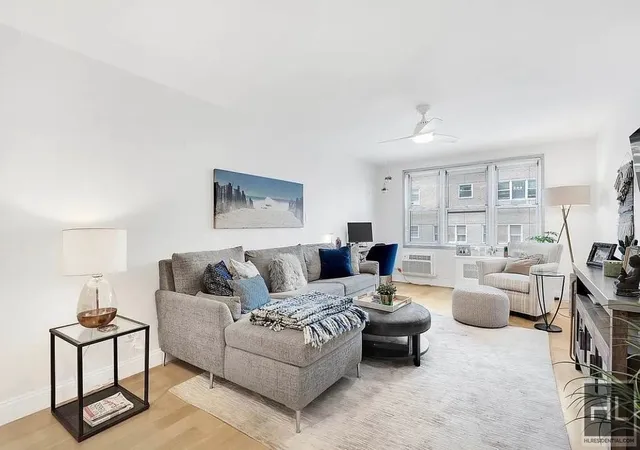Photo 2 of House for sale at 160 E 27th Street #12BA, New York, NY 10016 | MLS# RLS20061591 | Listing updated on 2025-11-29