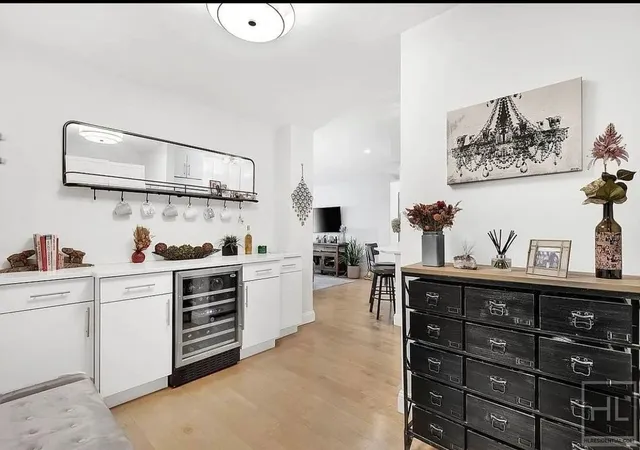Photo 3 of House for sale at 160 E 27th Street #12BA, New York, NY 10016 | MLS# RLS20061591 | Listing updated on 2025-11-29