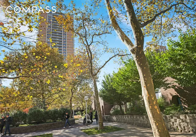 Photo 3 of Townhouse for sale at 37 Henry St #TH1, New York City, NY 11201 | MLS# RLS20057521 | Listing updated on 2026-08-05