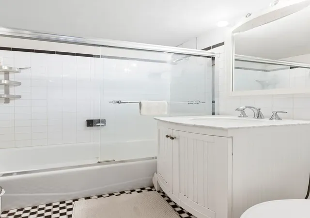 2nd image of 649 2Nd Ave, New York City, NY 10016