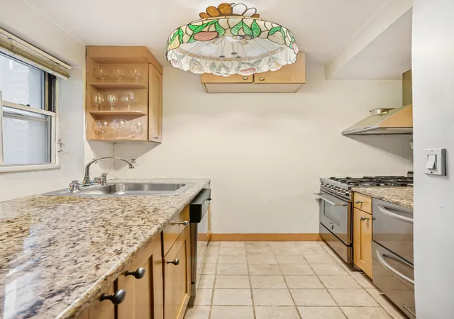 Photo 4 of House for sale at 333 E 43rd Street #410, New York, NY 10017 | MLS# RLS20061744 | Listing updated on 2026-05-06