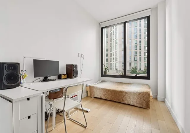 Photo 1 of House for sale at 45-30 Pearson St #4G, Long Island City, NY 11101 | MLS# RLS20061794 | Listing updated on 2026-05-06